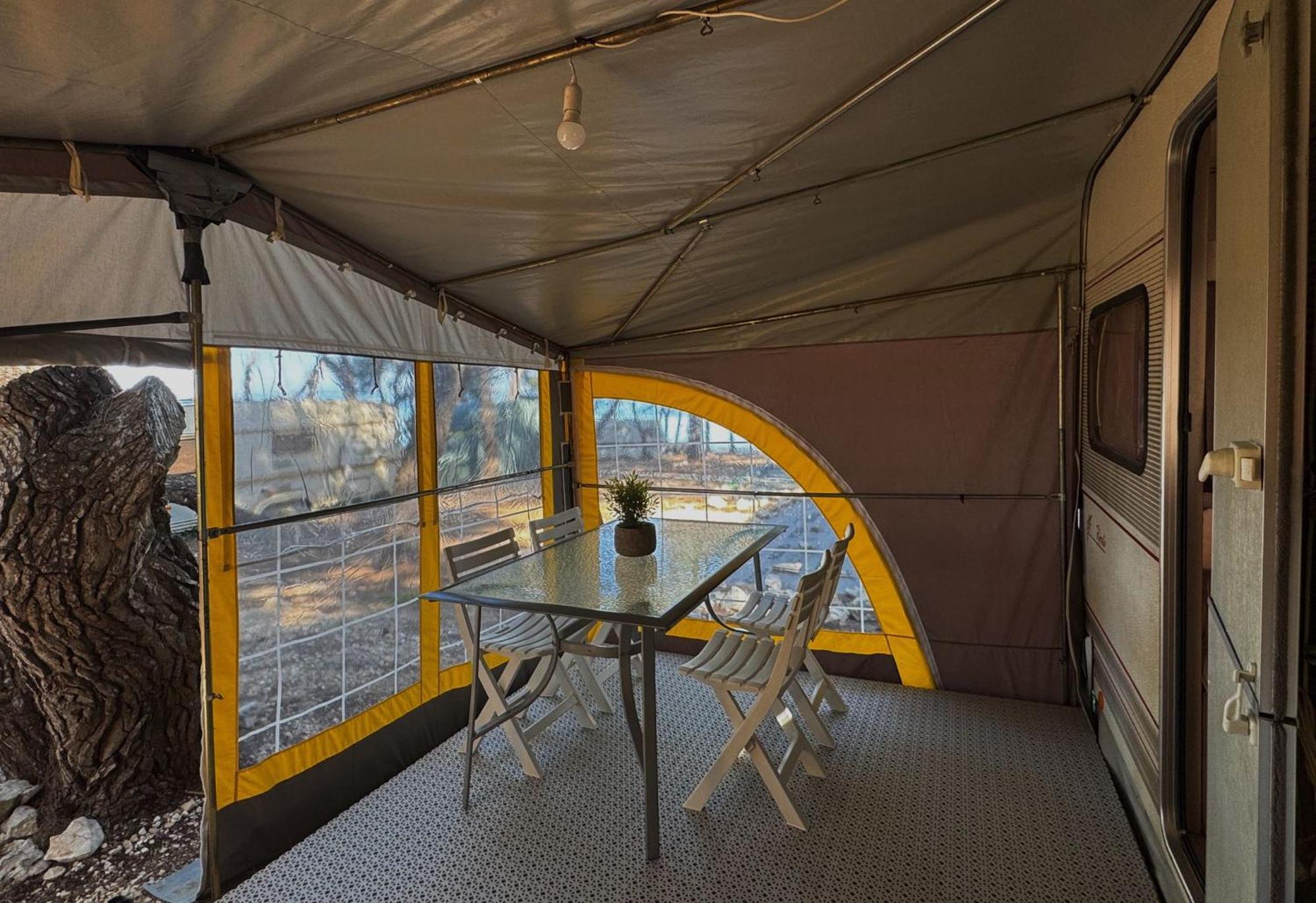 אוגייאן Caravan Near The Sea 2 מראה חיצוני תמונה