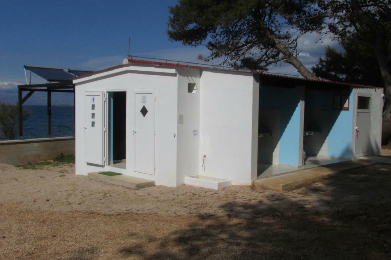 אוגייאן Caravan Near The Sea 2 מראה חיצוני תמונה